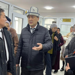 Эмгек министри мамлекеттик кызмат көрсөтүүлөрдүн сапатын жогорулатуу боюнча аймактык бөлүмдөргө бир катар тапшырмаларды берди