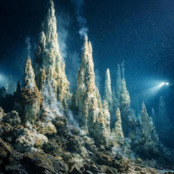 Атлантика океанынын түбүндөгү сырдуу «Жоголгон шаар»