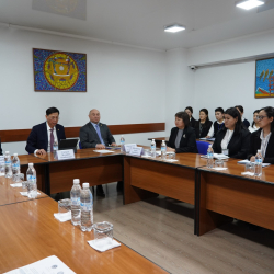 Новый директор Высшей школы судебной юстиции представлен коллективу