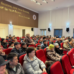 Ош шаарында “Эмаком” курулуш компаниясынан жабыр тарткан жарандар менен жолугушуу өттү