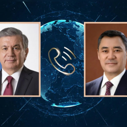 Президент Жапаров менен Мирзиёев менен телефон аркылуу сүйлөштү