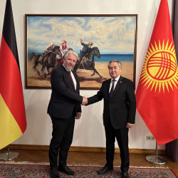 Министр Жээнбек Кулубаев Rhenus SE компаниясы менен логистика тармагындагы кызматташтыкты талкуулады