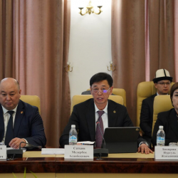 Кыргыз Республикасынын Жогорку соту өлкөнүн алдыңкы жогорку окуу жайлары менен кызматташтык жөнүндө келишимдерге кол койду