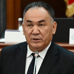 Алмасбек Абытов освобожден от занимаемой должности полномочного представителя Президента в Жогорку Кенеше по собственному желанию