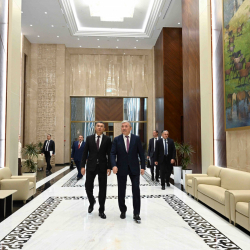 Адылбек Касымалиев Тажикстандын премьер-министри Кохир Расулзода менен жолукту