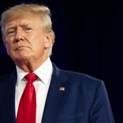 Трамп назвал смену власти в Иране лучшим вариантом развития событий