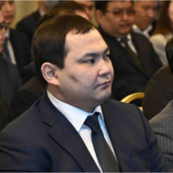 Очередь Салмоорбек Жумабекова?