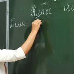 Мугалимдерди кемсинткен окуучунун ата-энесине айып пул салуу сунушталууда