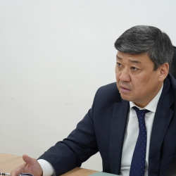 Бакыт Төрөбаев Кара-Суу районундагы жазгы талаа иштерине даярдыктарды талкуулады