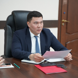 Министрдин милдетин аткаруучу А.Токтобаев биринчи таанышуу жумушчу жыйын өткөрдү