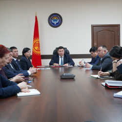 И.о. министра А. Токтобаев провёл первое ознакомительное рабочее совещание