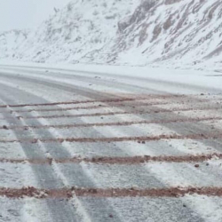 Ашууларда кар жаап жатат, бирок жолдор ачык