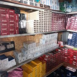 Манас шаарындагы базарда акциздик маркасы жок дээрлик 10 миң даана тамеки продукциясы аныкталды