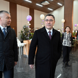 Президент Садыр Жапаров: «Наша цель - в полной мере использовать туристический потенциал страны и представить Кыргызстан миру как страну горного туризма!»