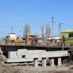 Лебединовка-ГЭС 5  автожолундагы кɵпүрɵнү кеңейтүү иштери 20-апрелге чейин уланат