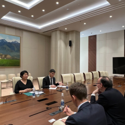 Динара Кемелова провела встречу с Главой Программного офиса ОБСЕ в Бишкеке Фолькером Фробартом