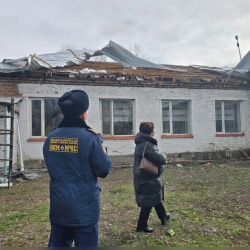 Эртең мененки шамал 2 мектеп, 7 турак үй жана 3 көп кабаттуу үйгө зыян келтирген