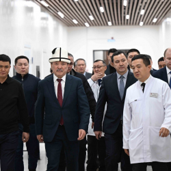 Адылбек Касымалиев проинспектировал ход ремонтных работ в Национальном центре кардиологии и Научно-исследовательском институте хирургии сердца