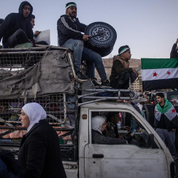 Иранда коркунуч күчөп, эл азык-түлүк камдоодо