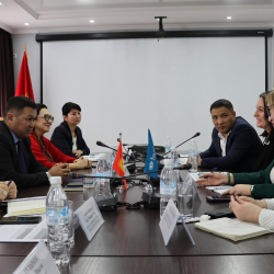 Эмгек министрлиги менен ЮНИСЕФ балдарды социалдык коргоо тутумун өнүктүрүүнү талкуулашты