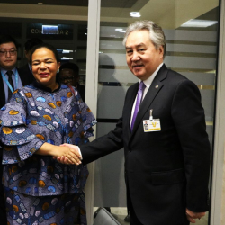 Жээнбек Кулубаев Конгонун Тышкы иштер жана эл аралык кызматташтык министри Тереза ​​Вагнер менен жолугушту