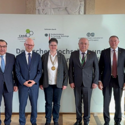 Элчи Өмүрбек Текебаев «Германия менен Борбордук Азиянын ортосундагы илимий кызматташтык» форумуна катышты