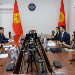 КР Саламаттык сактоо министрлигинде Ядролук медицина борборун түзүү долбоорунун ишке ашырылышы талкууланды