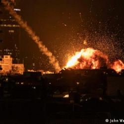 В результате ответных ударов Ирана в Тель-Авиве повреждены несколько зданий