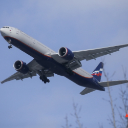 Первый вывозной самолет с россиянами вылетел из ОАЭ