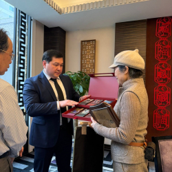 Казыбек Молдажиев провёл переговоры в Китайской Народной Республике