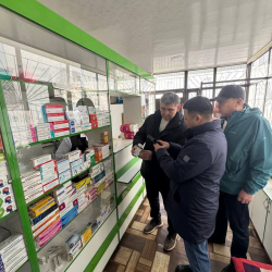 Министр түштүк аймактарда дары каражаттарынын электрондук базасынын ишке ашырылышын текшерди