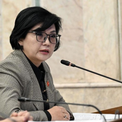 Депутат: Журналистика популисттик багытка ооп баратат, блогерлик деңгээлден чыга албай жатабыз