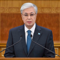 Токаев осудил атаку беспилотников на аэропорт Азербайджана