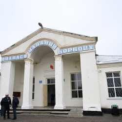 Марлен Маматалиев Манас районуна караштуу Семетей айылындагы маданият үйүн жаңыртуу тапшырмасын берди