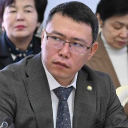 Алагөзов: Журналисттерге, бизнес өкүлдөрүнө болгон мамиле кайра каралып чыгат