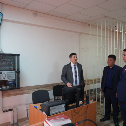 Кыргызстанда сот отурумдары биринчи жолу түз эфирде көрсөтүлдү