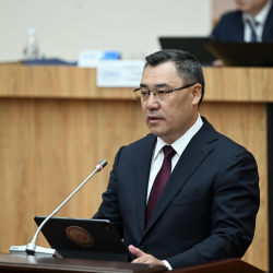 Садыр Жапаров: 