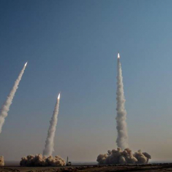 В Иране сообщили о самой мощной волне ударов КСИР по целям США и Израиля