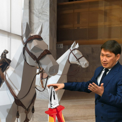 Москвадагы мигранттардын жыйынында Сапар Исаков тууралуу сөз козголду