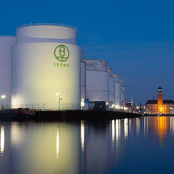 АКШ өзүнүн стратегиялык резервинен 172 миллион баррель мунай чыгарат