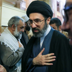 Можтаба Хаменеи алгачкы кайрылуусунда Ормуз кысыгын бөгөттөө уланарын айтты