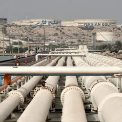 Иран пригрозил США уничтожением нефтяных объектов в случае атаки