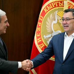 Президент Садыр Жапаров принял президента Международного союза водно-моторного спорта (UIM) Раффаэле Чиулли