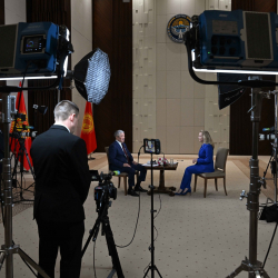 Адылбек Касымалиев КМШнын 35 жылдыгына карата, мамлекеттер аралык “Мир” телерадиоберүү компаниясына эксклюзивдүү маек берди