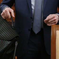 ЖКда Улуттук банк төрагалыгына жана финансы министри кызматына жаңы талапкерлер каралат