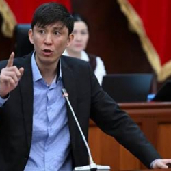 Далилсиз айыптоолор: Эрлан Кокуловдун билдирүүсү журналисттик коомчулукта суроолорду жаратты