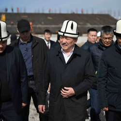 Адылбек Касымалиев ознакомился с ходом строительства ряда соцобъектов в Таласской области