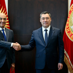 Президент Садыр Жапаров швейцариялык SICPA SA компаниясынын директорлор кеңешинин төрагасы жана башкы директору Филипп Амонду кабыл алды