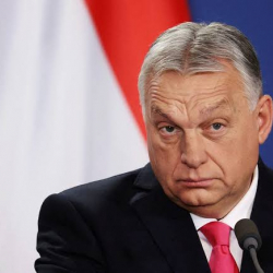 Орбан: Небере-чөбөрөбүздү карызга батырып, Венгрияны тоноттурбайм