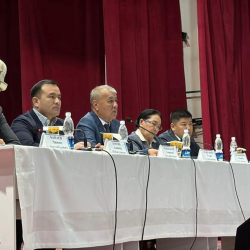 Жогорку Кеңештин депутаттары Кара-Суу районунда эл менен жолугушту